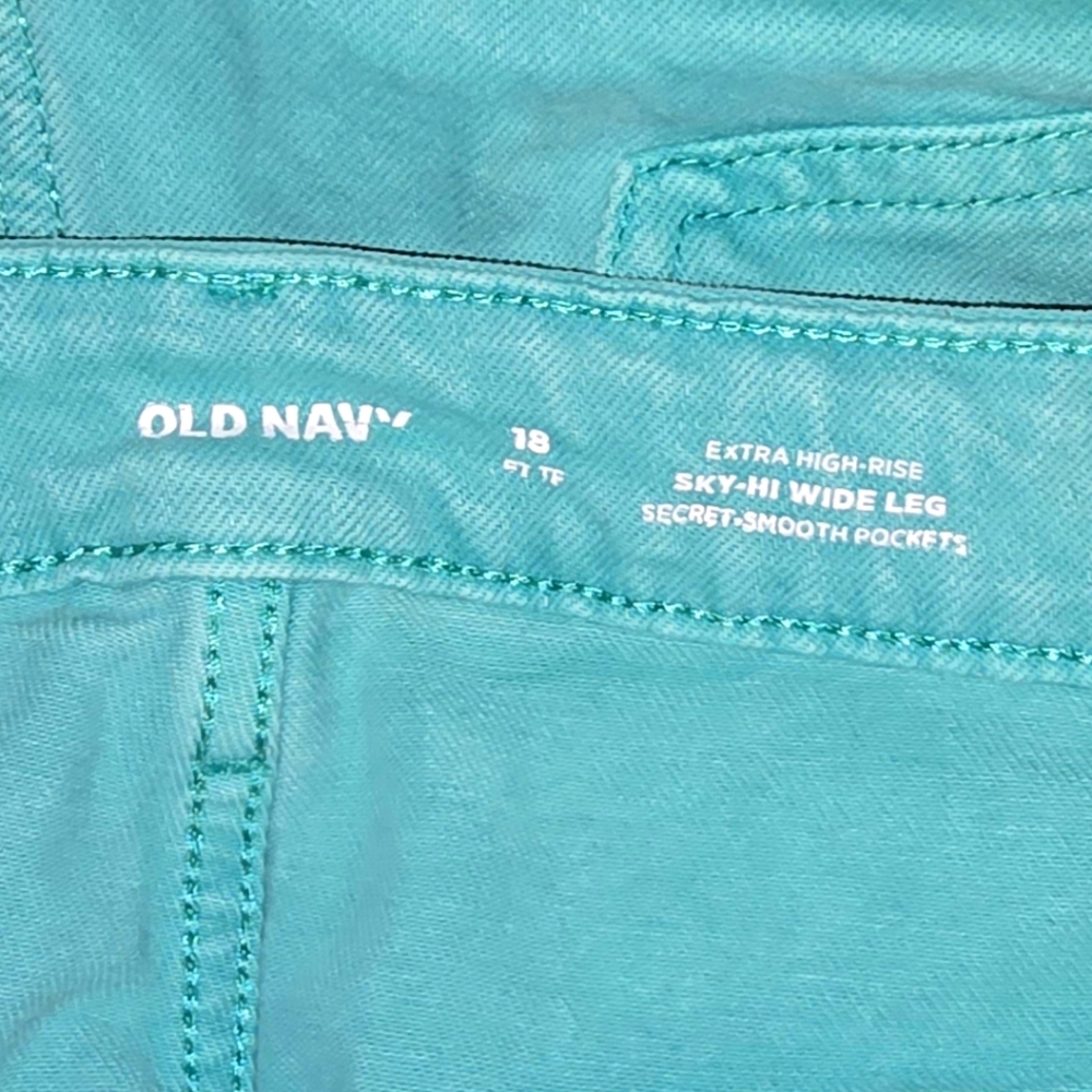 EXTRA RISE WIDE LEG OLD NAVY JEANS